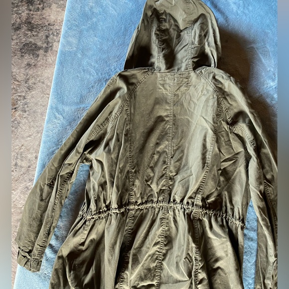 Forever 21 Light, adjustable jacket - Picture 2 of 4